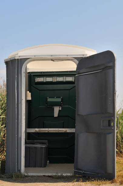 Best Luxury portable toilet rental  in De Motte, IN